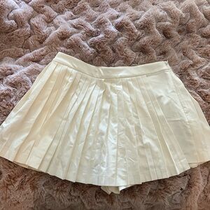 Abercrombie Cream Pleated Skort